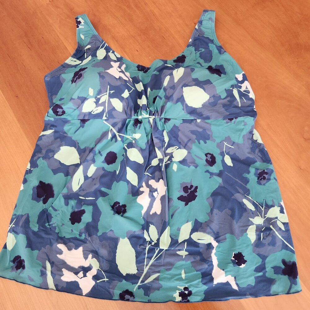 L.L.Bean‎ Soft-Drape Shaping Tankini Top Deepwater Blue Floral Plus 22W